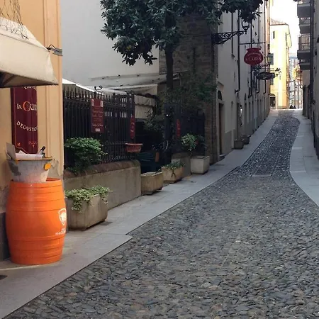 Al Centro Di Acqui Terme